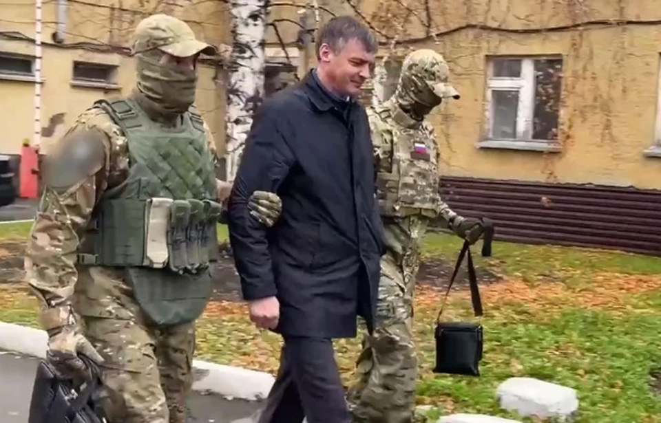Сейчас решается вопрос о предъявлении чиновнику обвинения и избрании меры пресечения. Фото: СК РФ по Кемеровской области.