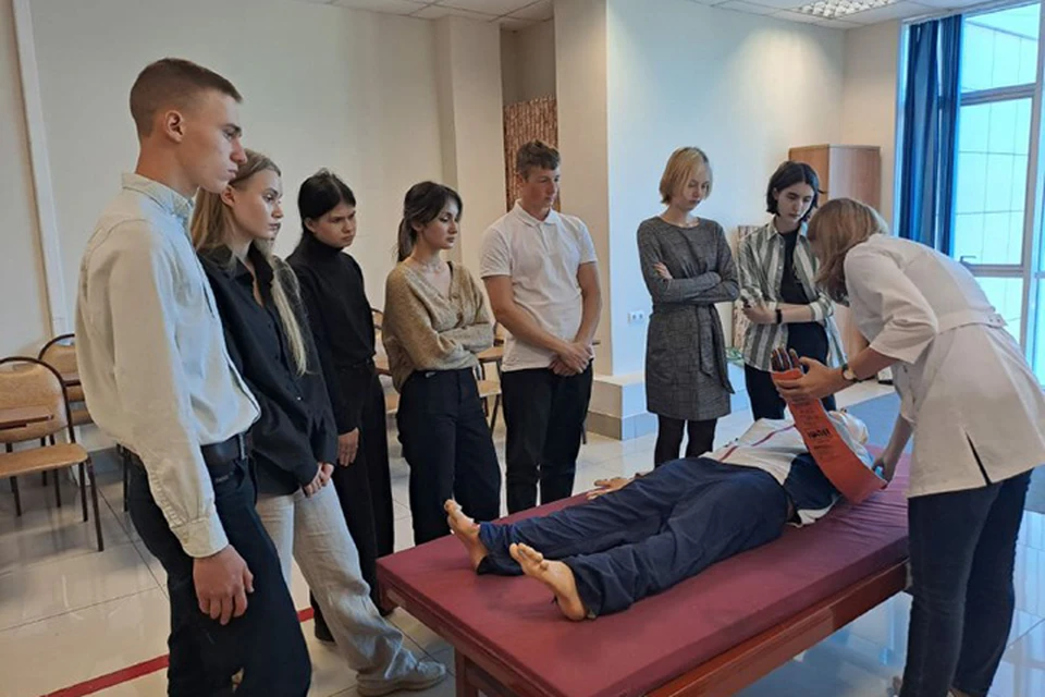 Для школьников провели профориентационную встречу-экскурсию.