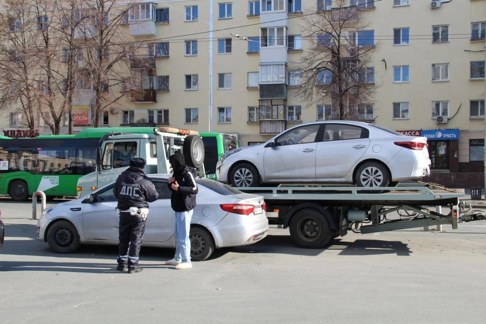Проверку устроили из-за увеличения количества аварий, которые произошли по вине таксистов. Фото: ГИБДД Свердловской области