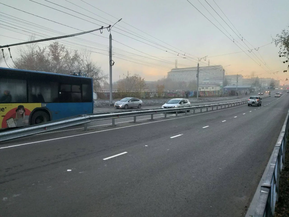 Более 500 тонн асфальта уложили на улице Академической в Иркутске