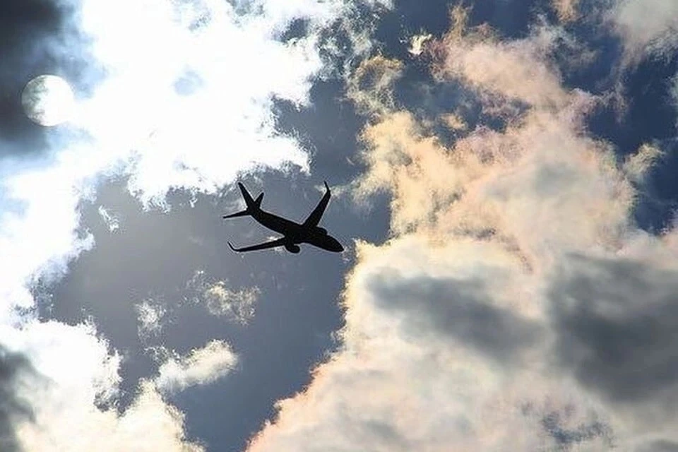 В Толмачево 23 октября вынужденно приземлился самолет, летевший из Пхукета в Красноярск.