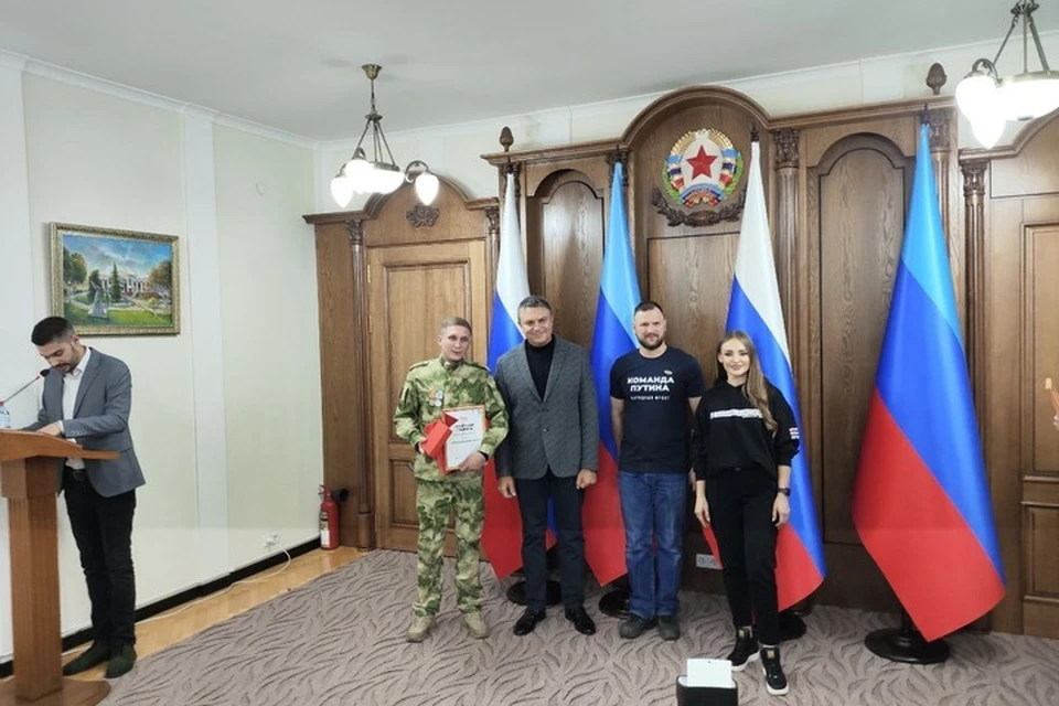 Военный Михаил Заплавнов получил награду