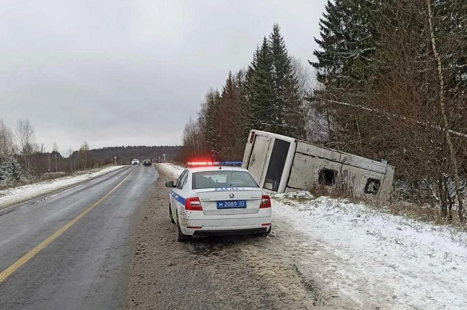 В Ивановской области автобус попал в ДТП. ФОТО: УМВД по Ивановской области