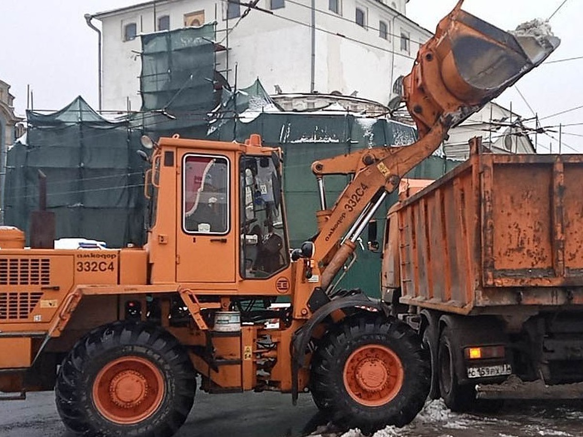 Во Владимире коммунальные службы приступили к уборке выпавшего снега - KP.RU