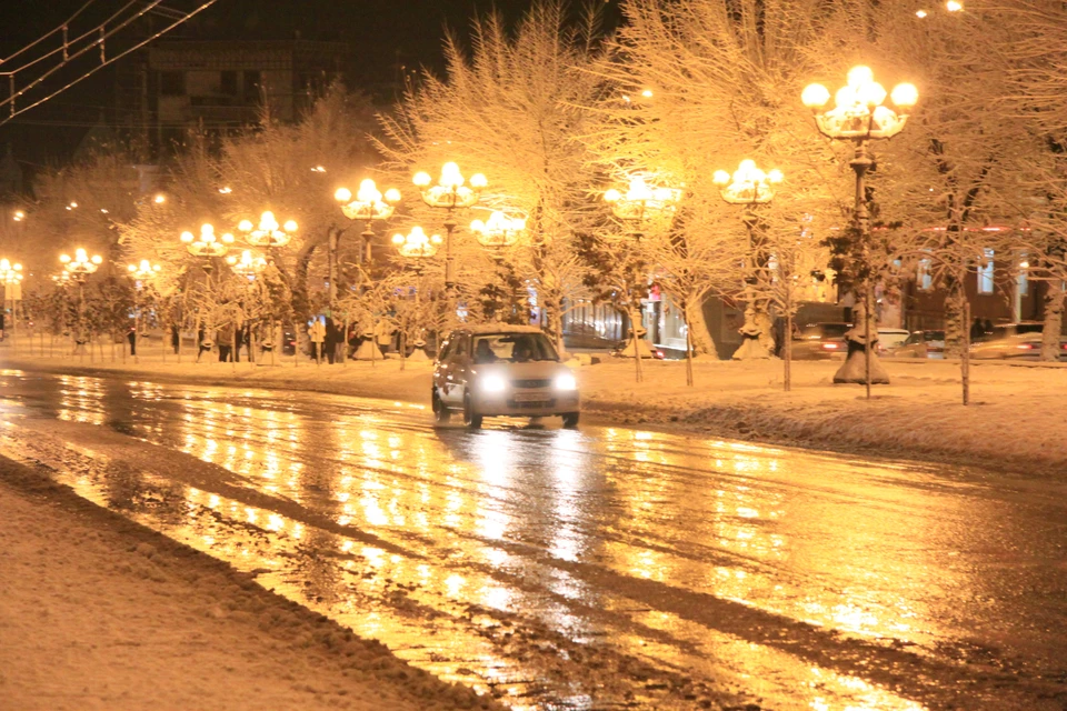 На дорогах местами сильный гололед