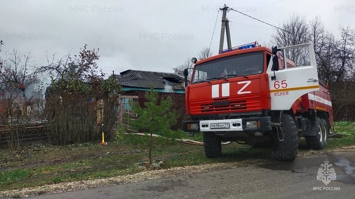 В Веневском районе загорелся жилой дом: погиб 63-летний мужчина - KP.RU