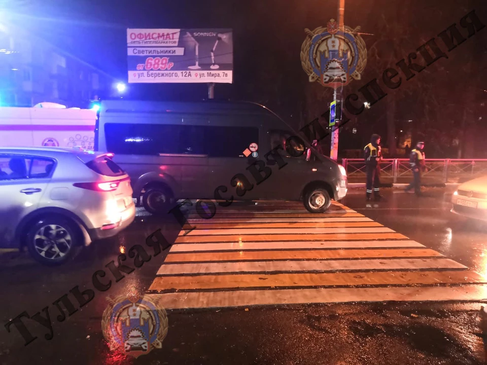 В Новомосковске грузовой автомобиль сбил пожилую женщину и несовершеннолетнюю девочку