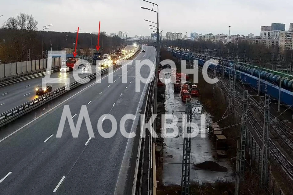Транспортные средства частично перекрыли проезжую часть