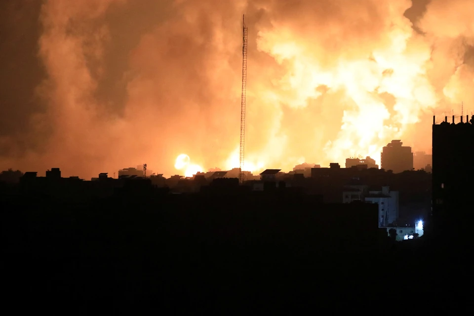 Военно-воздушные силы Тель-Авива нанесли беспрецедентные массированные удары по всему сектору Газа.