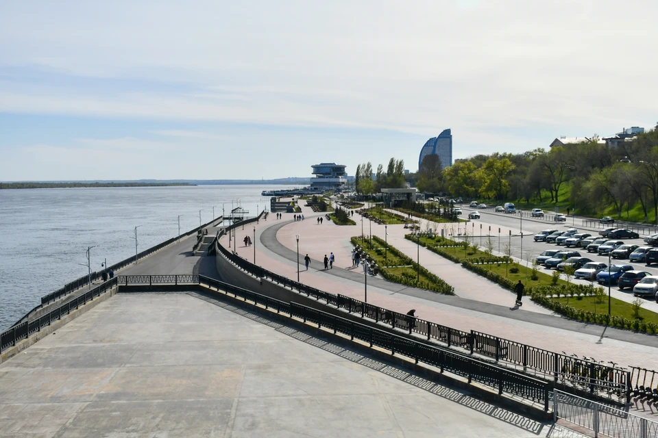 В Волгограде ищут, кто будет следить за чистотой на нижней террасе Центральной набережной
