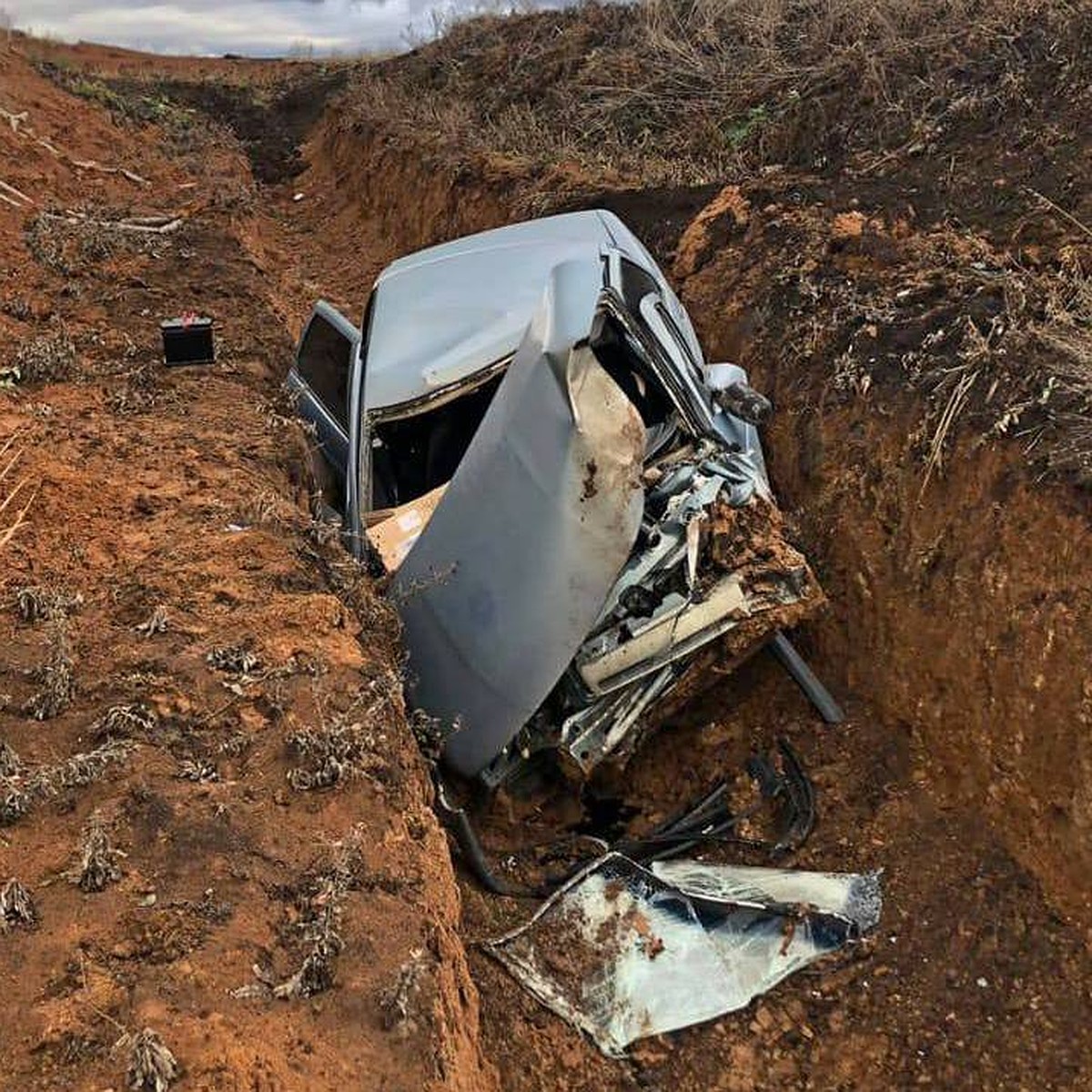 Машина всмятку: в Дюртюлинском районе, вылетев в кювет, едва не погиб  водитель «десятки» - KP.RU