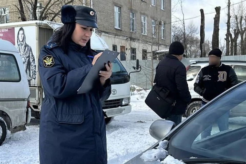 Арест автомобиля помог хабаровчанке вспомнить о родительских обязанностях