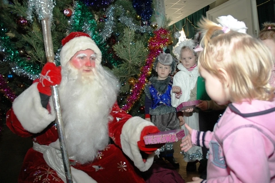 Детвору приглашают отметить день рождения Деда Мороза в Волгограде.