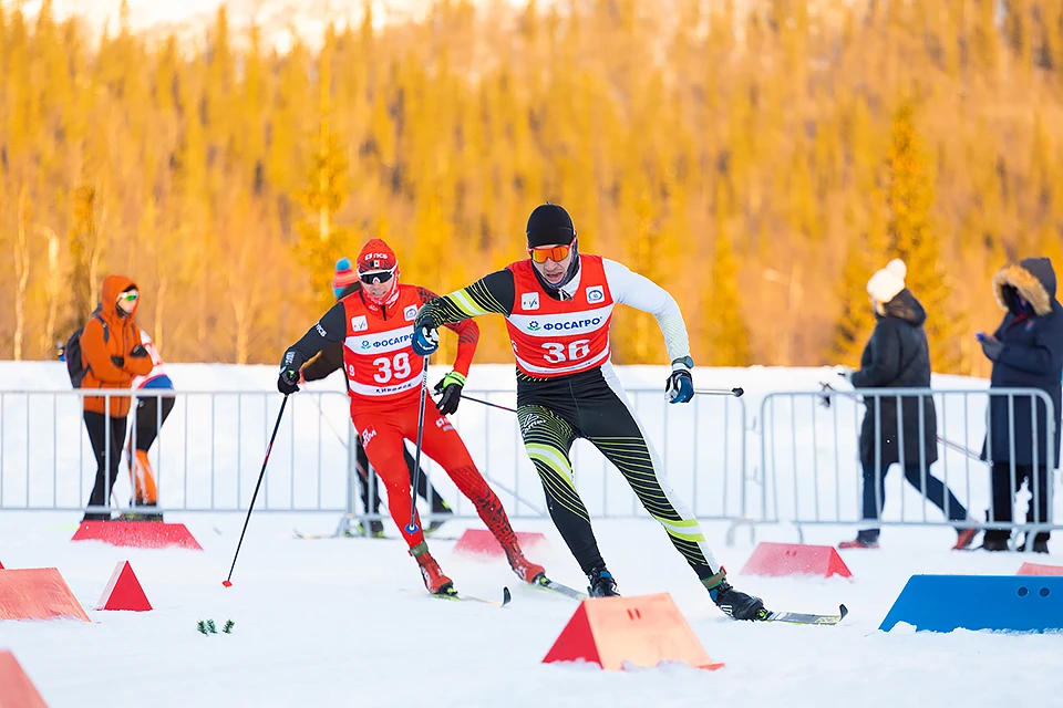«Хибинская гонка» сохраняет свой статус международной – на нее приехали лыжники из 35 регионов и Республики Беларусь. Фото: пресс-служба «ФосАгро»