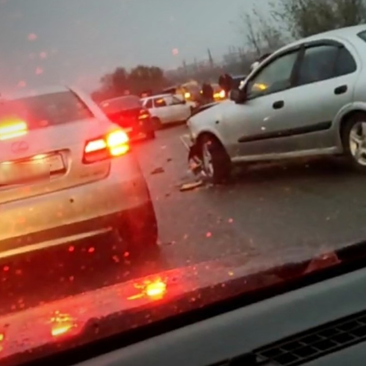 День жестянщика? Массовая авария из 15 авто в семи ДТП произошла на Кубани  - KP.RU