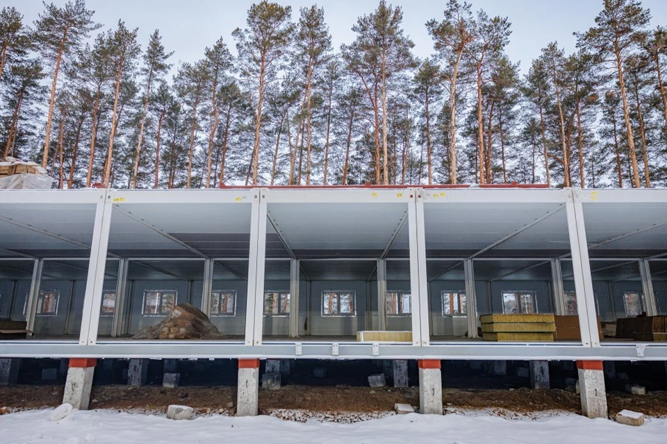 На территории загородных лагерей построили одноэтажные спальные корпуса с отоплением. Фото: администрация Екатеринбурга
