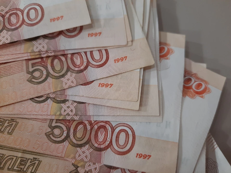 Судебные приставы в Югре заставили проститку заплатить долги по алиментам