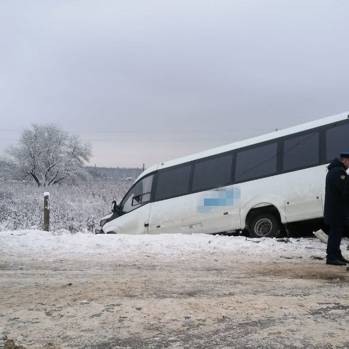 В Калужской области автобус с детьми попал в ДТП: один человек погиб,  девять пострадали - KP.RU