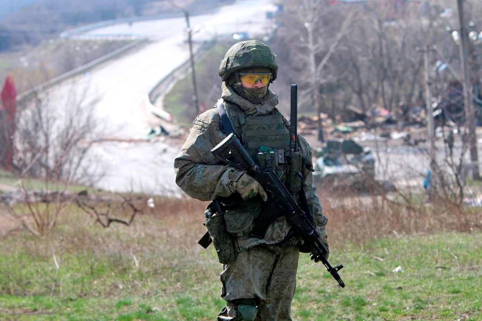 С 24 февраля российские военные проводят на Украине спецоперацию по денацификации и демилитаризации страны.