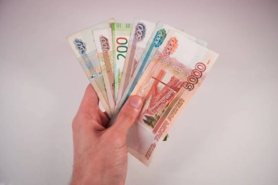 В Иркутской области таксист выплатил долг по алиментам, чтобы сохранить авто