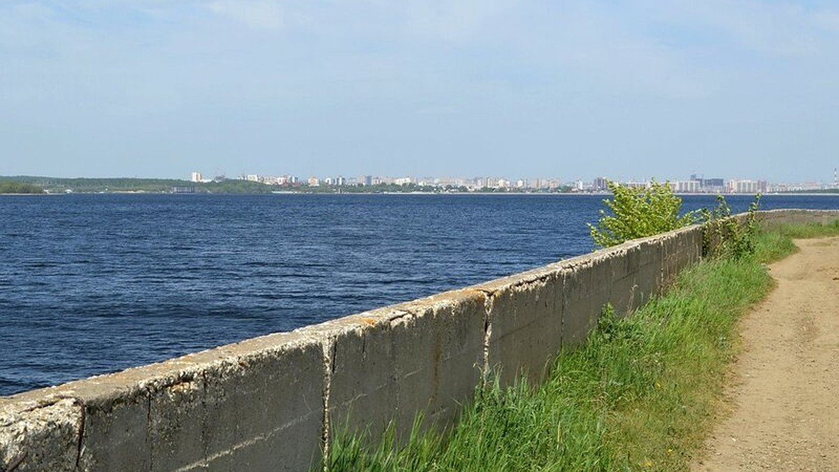 Тысяча домов и склеп «водочного короля»: что скрывает Шершневское  водохранилище - KP.RU