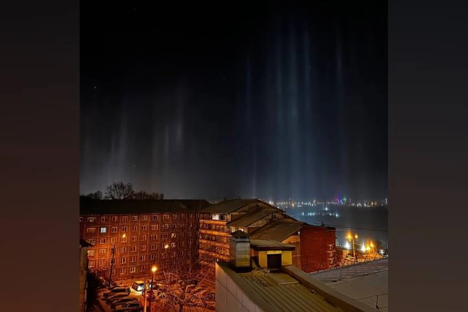 Жители Иркутска сфотографировали в небе световые столбы. Фото: Антон Валуйский