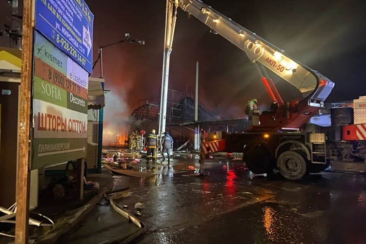 Горит уже не в первый раз: Из-за чего мог случиться пожар на рынке Темерник в Ростове