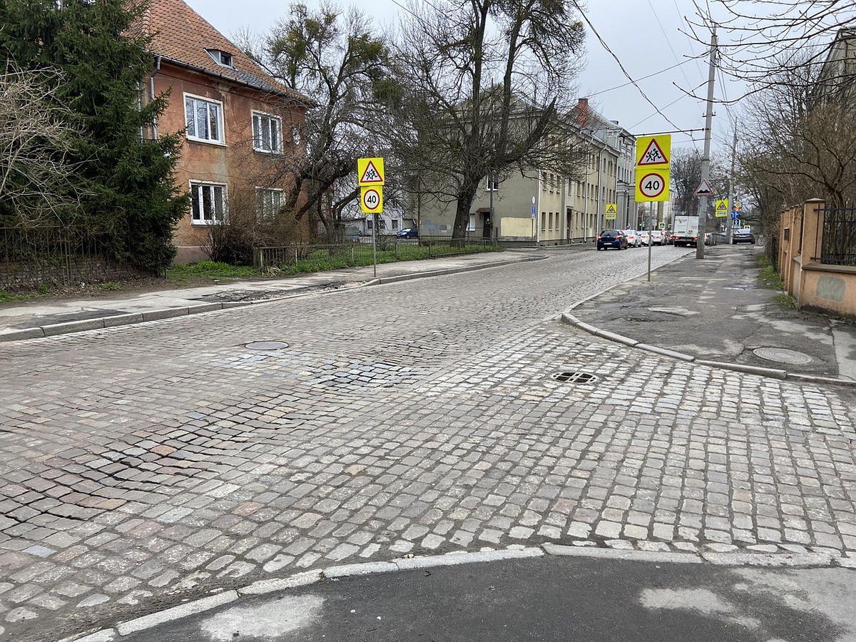 Не только наследие, но и наш культурный код: Тысячи человек подписали  петицию за сохранение брусчатки в Калининграде - KP.RU