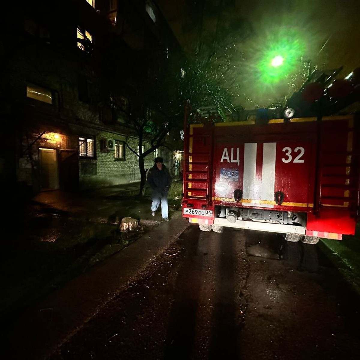 Взрыв и пожар в пятиэтажном доме в Волжском 1 декабря 2023: фото, видео,  последние новости, причины - KP.RU