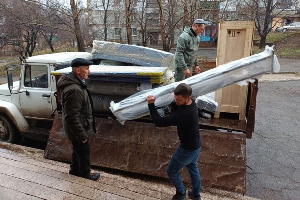 В Алчевской детско-юношеской спортивной школе №1 стартовали ремонтные работы. Фото - администрация Алчевска
