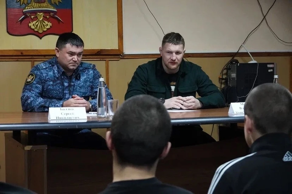 Ульяновский боец ММА Владимир Минеев посетил СИЗО