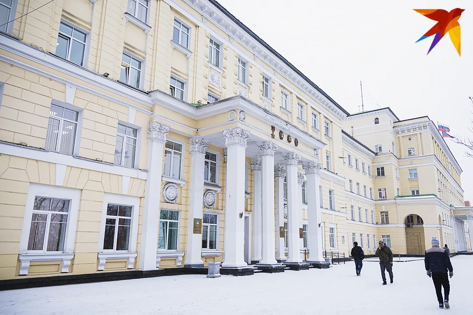 В Мурманске на этой неделе личный прием граждан проведут шесть депутатов горсовета.