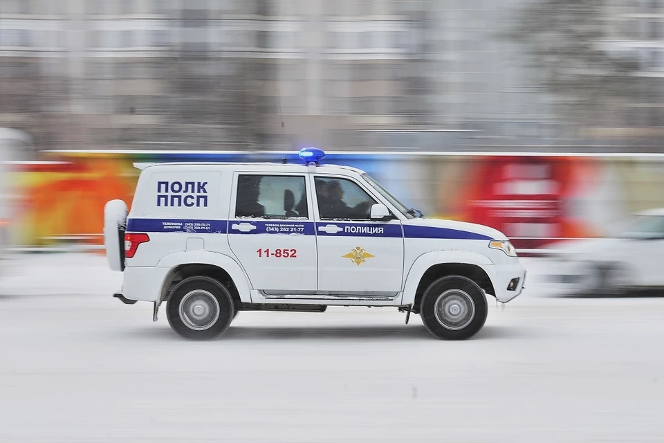 В автомобиле подозреваемых обнаружили 18 свертков с тяжелым наркотиком для закладок