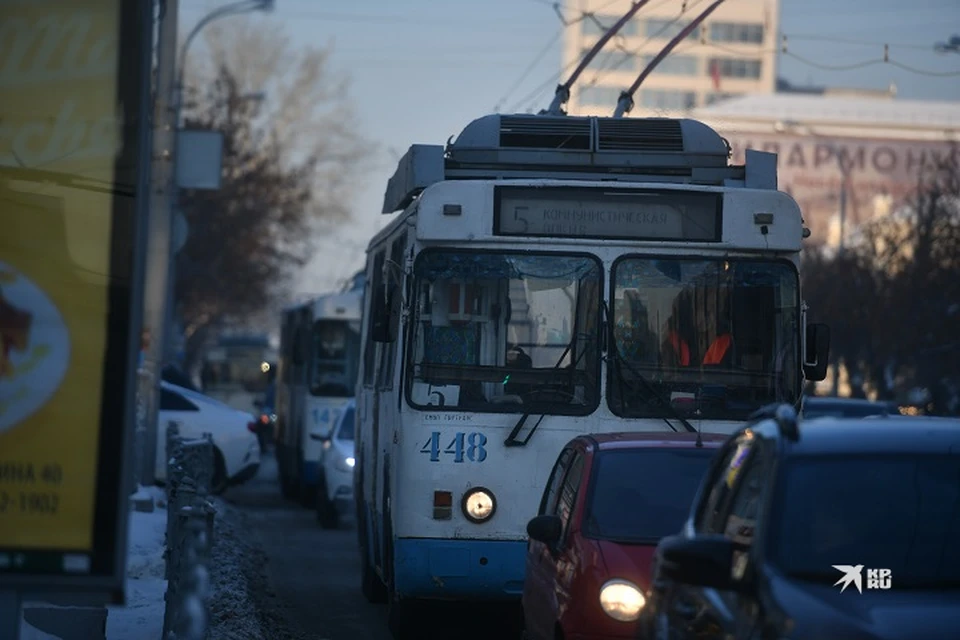 Екатеринбуржцы отметили, что дольше прождали транспорт на остановке