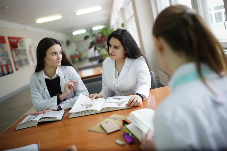 Всего целевую подготовку в медицинских вузах Прикамья проходят свыше 1300 учащихся.