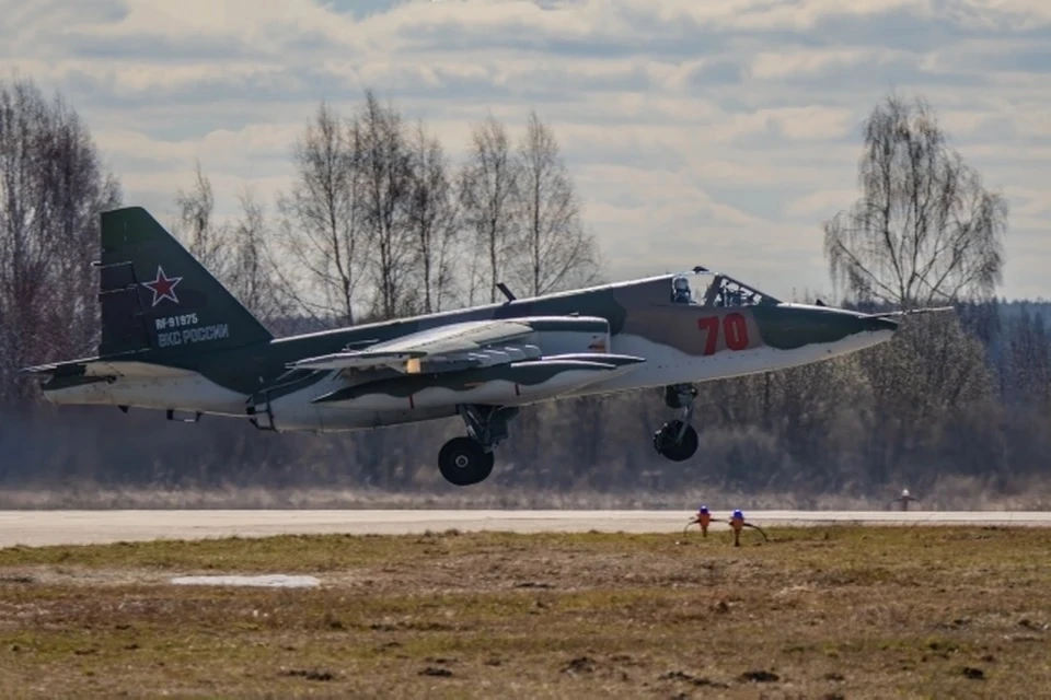 Минобороны: Су-25 нанесли ракетный удар по опорному пункту ВСУ под Донецком