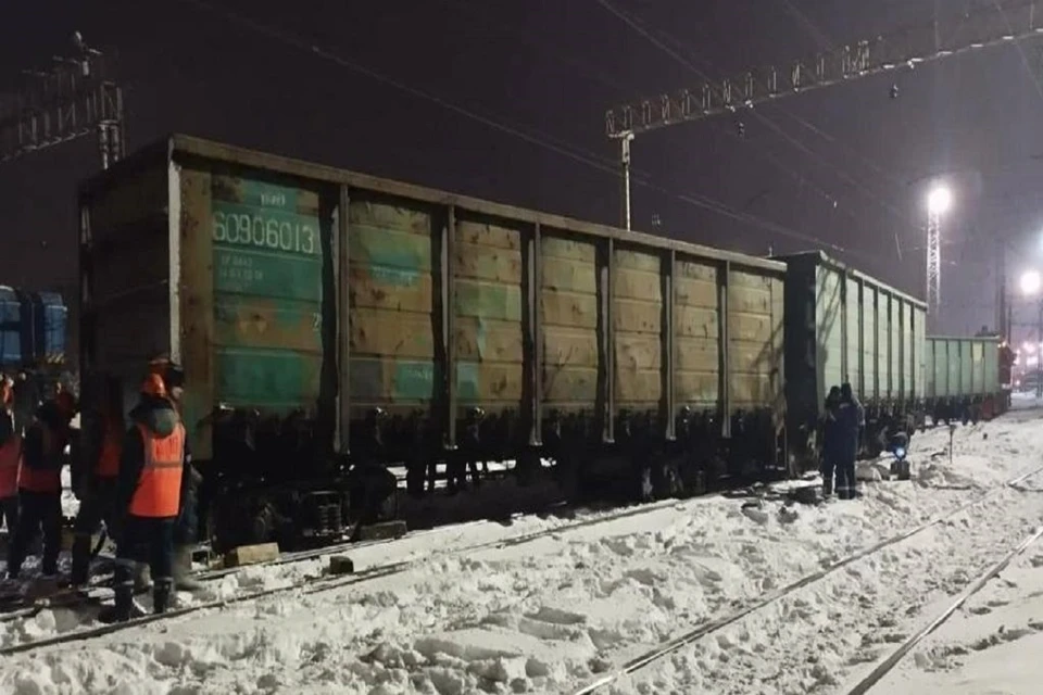 Несколько вагонов сошли с рельсов на станции под Новосибирском. Фото: Западно-Сибирская транспортная прокуратура.