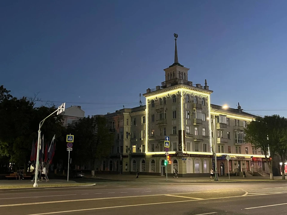 Московские специалисты в 2024 году отремонтируют в Луганске улицу Оборонную, школы, детсады