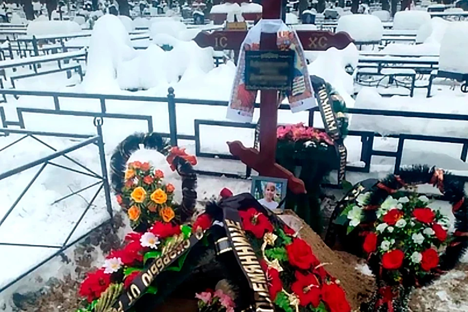 В Брянске похоронили погибших школьниц.