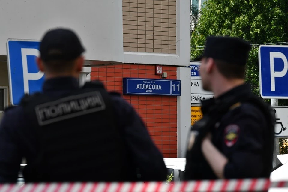 Друзья забрали с собой вещи хозяина в Магаданской области, пока тот спал