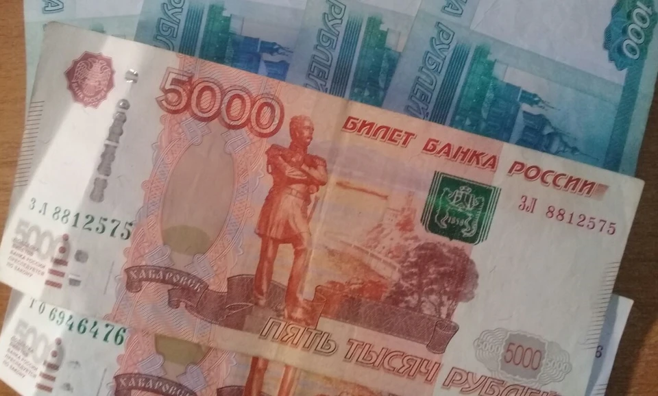Сотруднице торговой точки 2002 года рождения грозит штраф.