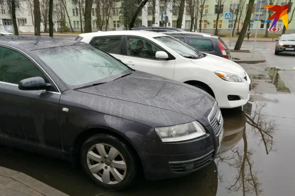 В МНС Беларуси сказали, что мужчина пожаловался на бывшую жену, которая часто меняла дорогие авто. Фото: архив «КП»