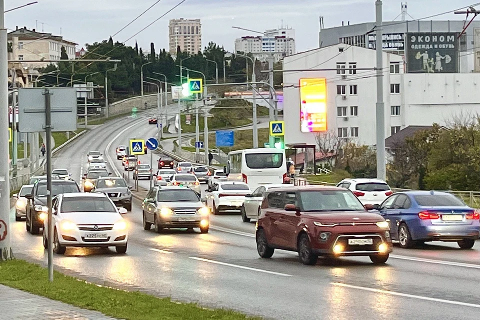 Горожане регулярно интересуются ремонтом улиц.
