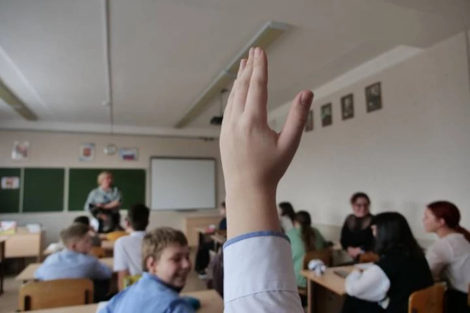 В школах Иркутской области усилили меры безопасности после трагедии в Брянске