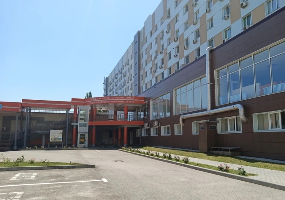 Маму и ребенка доставили в 25-ю больницу