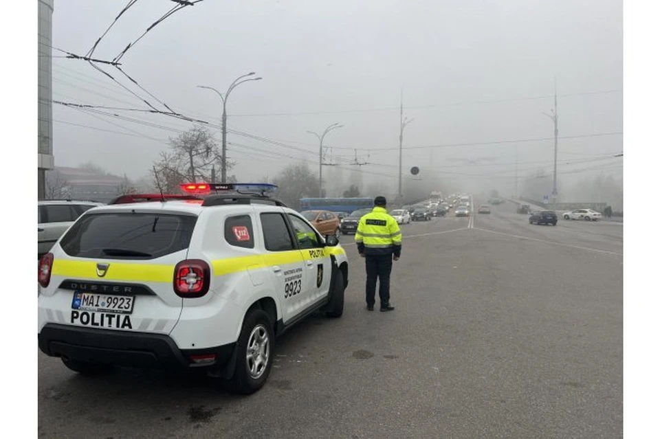 Водитель молдовы. Полиция на дороге. Плохой полицейский. Молдавская полиция.