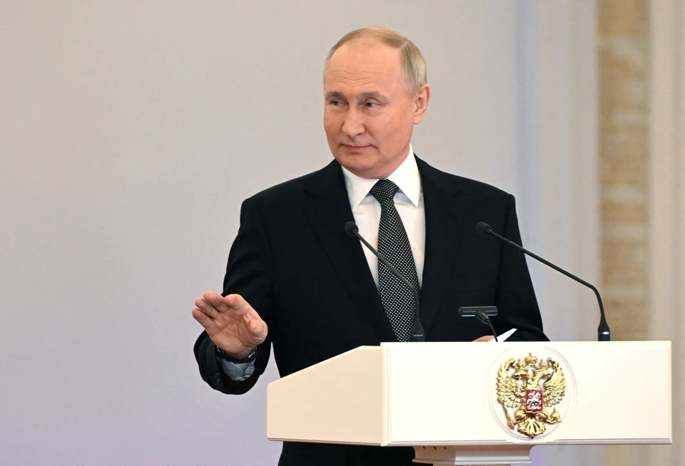 Владимир Путин провел прямую линию, совмещенную с большой пресс-конференцией