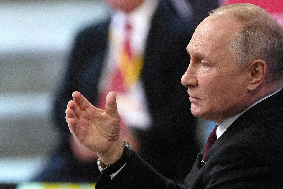 Владимир Путин провел прямую линию, совмещенную с большой пресс-конференцией