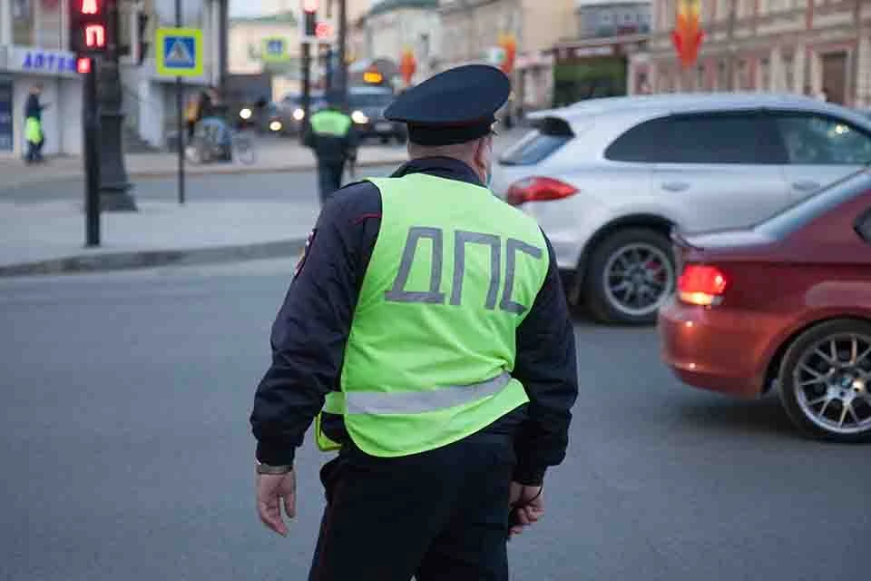 159 мигрантов ранее лишили водительского удостоверения.