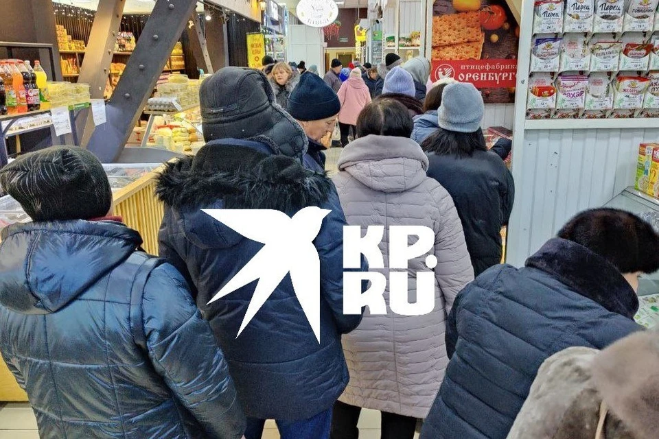В фирменной точке птицефабрики самая дешевая позиция по 111 рублей.